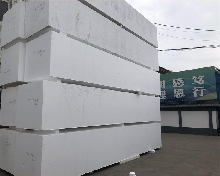 興富利偉業(yè)淺析石墨聚苯板作為外墻材料有什么優(yōu)勢？